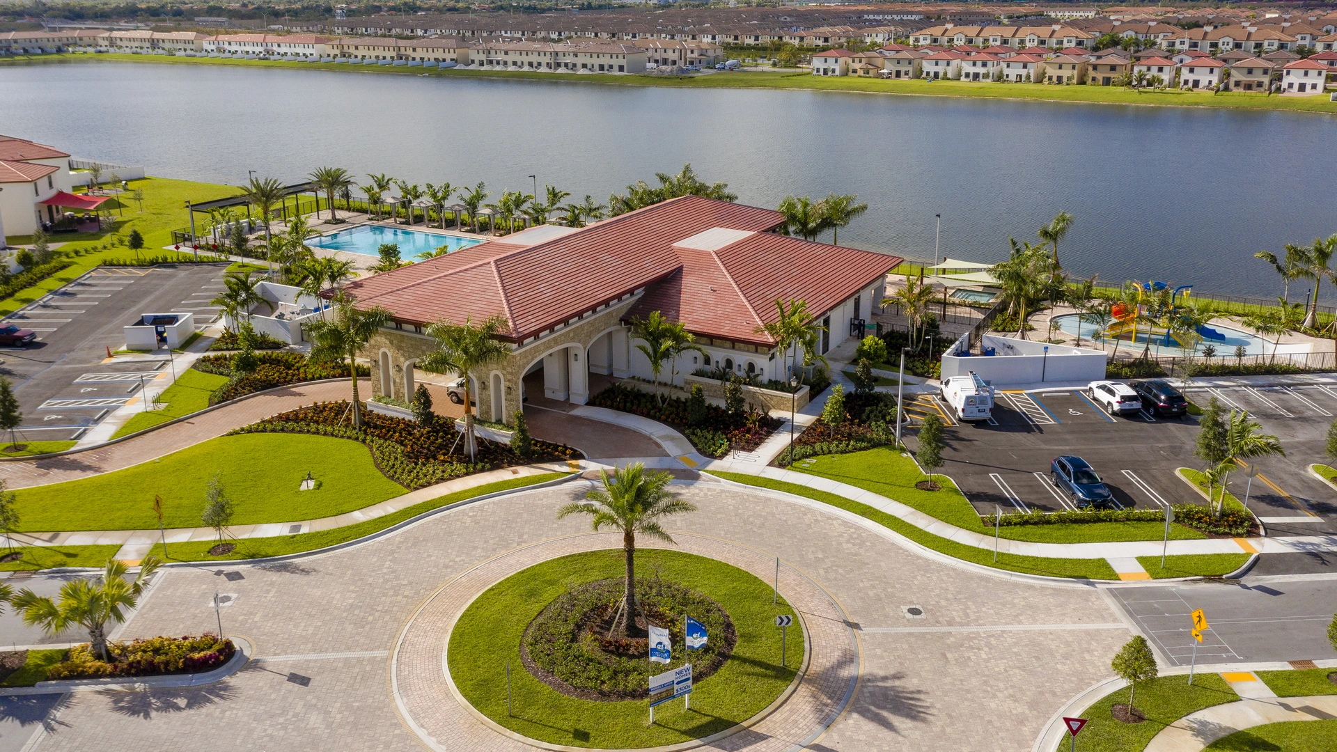 aquabella-clubhouse-gallery-13