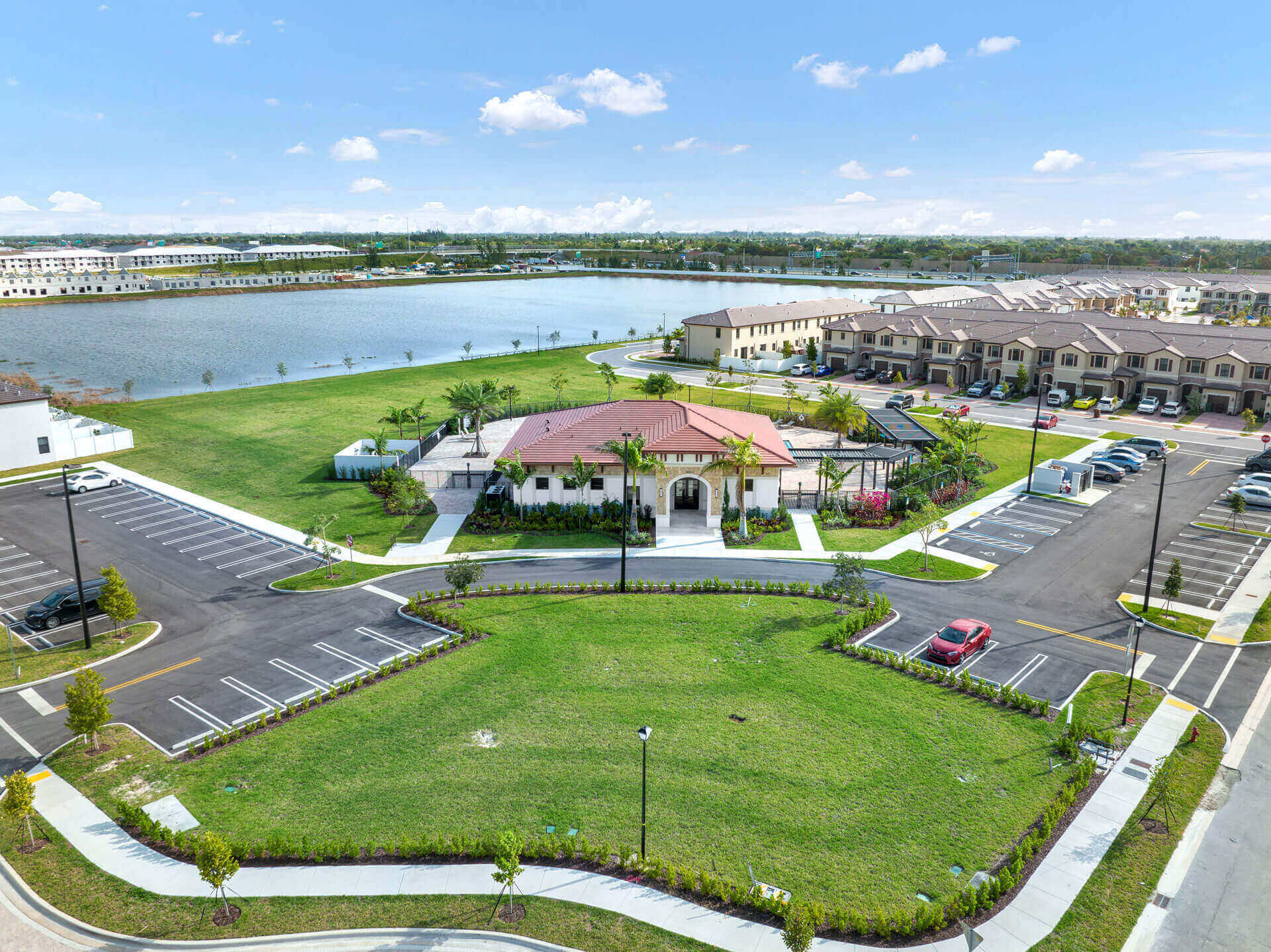 aquabella-north-clubhouse-gallery-7