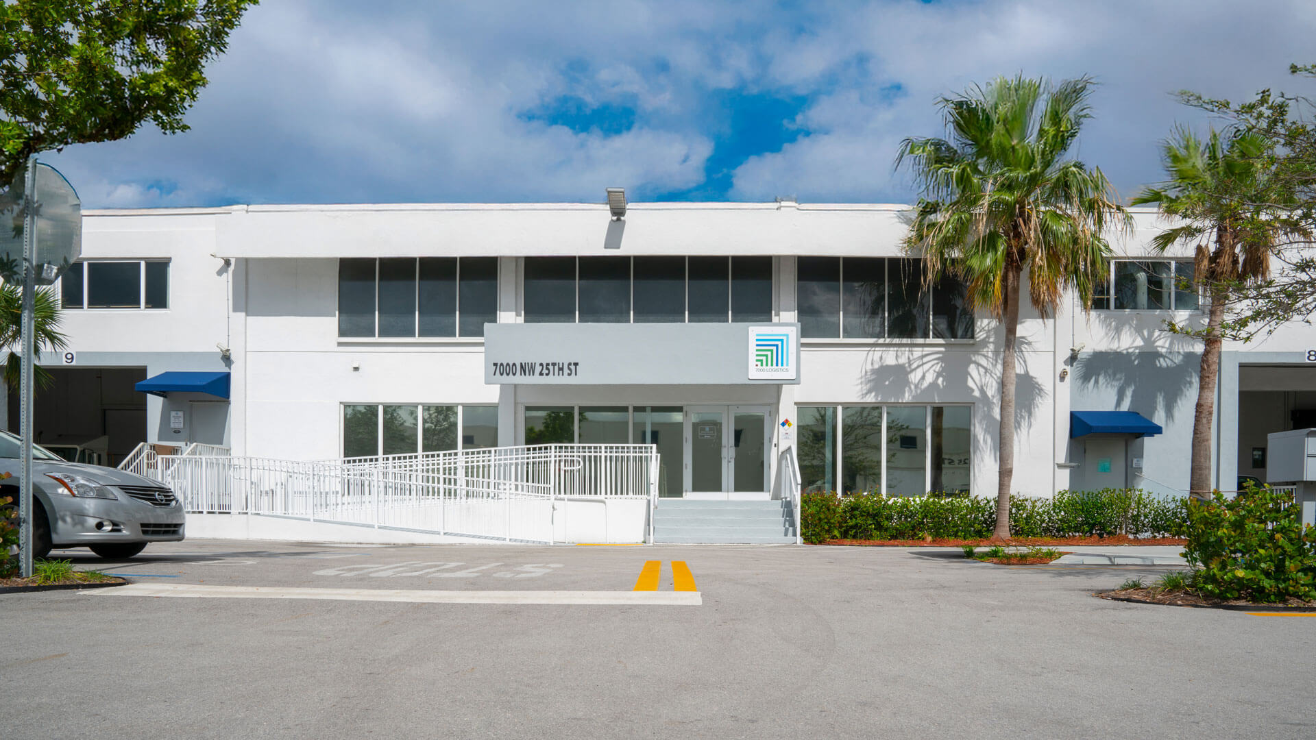 queens-flowers-warehouse-gallery-1