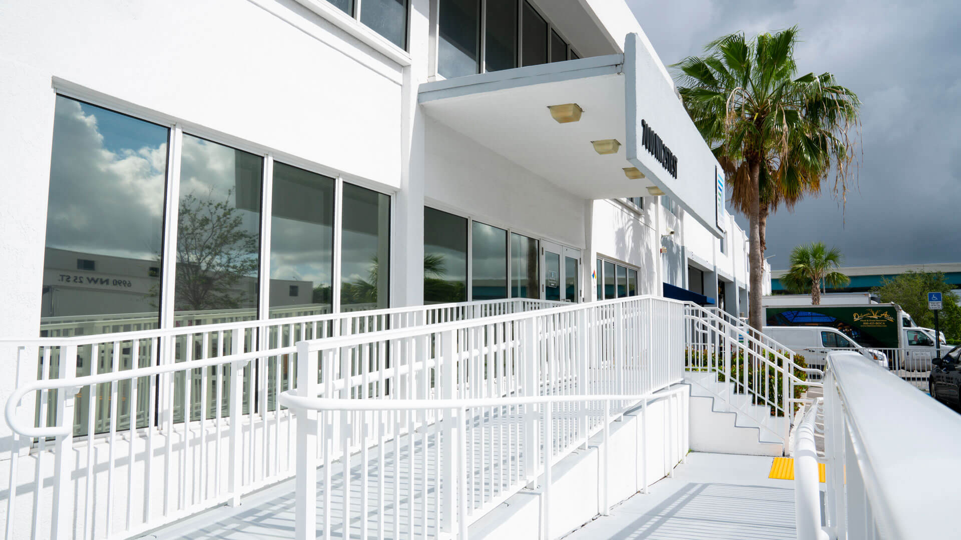 queens-flowers-warehouse-gallery-2